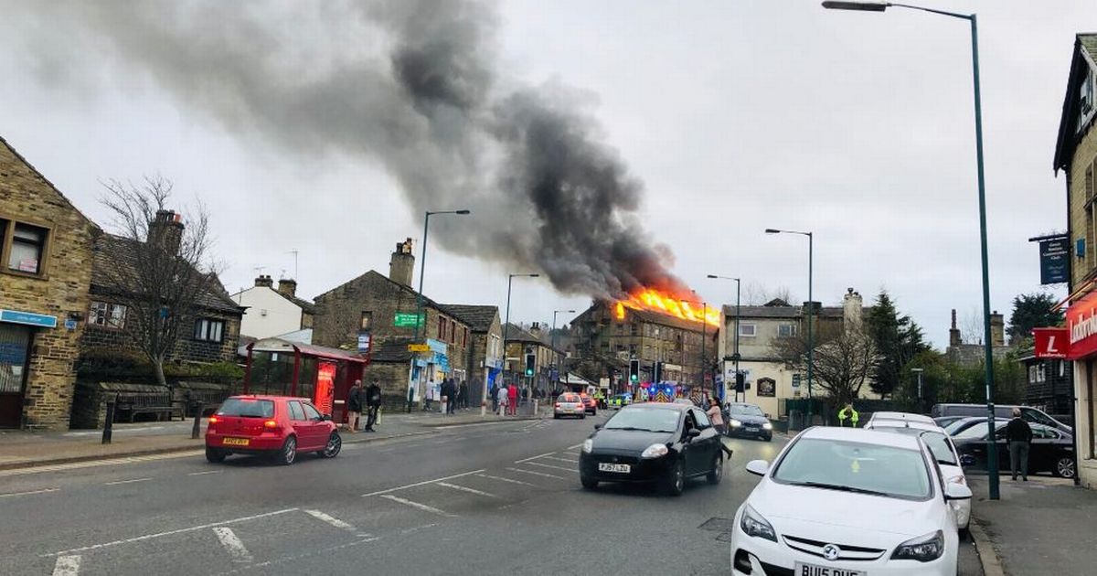 Huge mill fire on Great Horton Road, Bradford