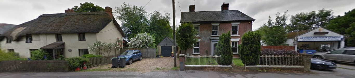 Proximity of the garage to the Old Post Office Cottage (Credit: Google)