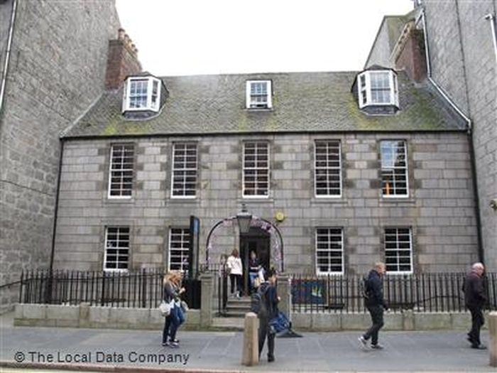 The building was owned by James Dun who was the rector of Aberdeen Grammar School 