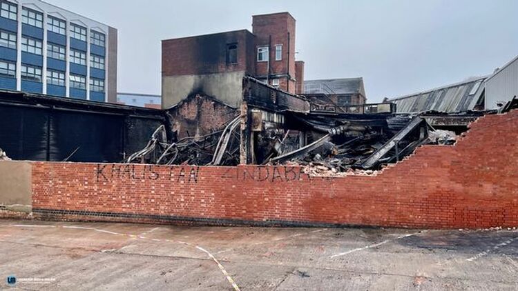  Fire at a commercial garage on Great Central Street, Leicester. The investigation into the cause continues. (Image: Leicester Media Online) 