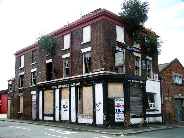The Mersey Arms has been abandoned for many years.