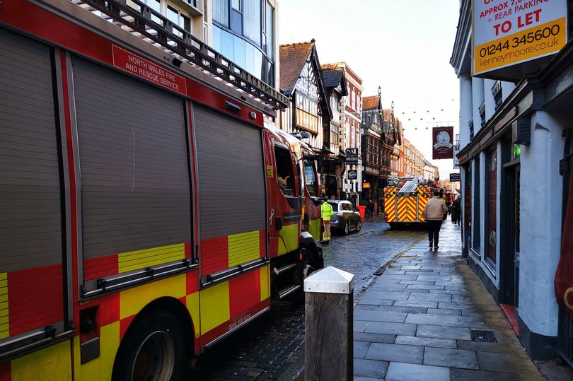 Fire engines on Watergate Street (Image: @saracgars)